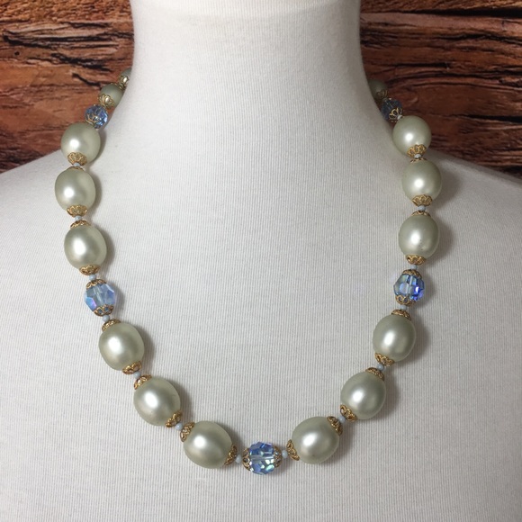 Iridescent Swarovski Faux Pearl Necklace Gold Rose - Picture 3 of 7